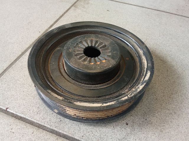 bontott VW GOLF VII Főtengely Szíjtárcsa