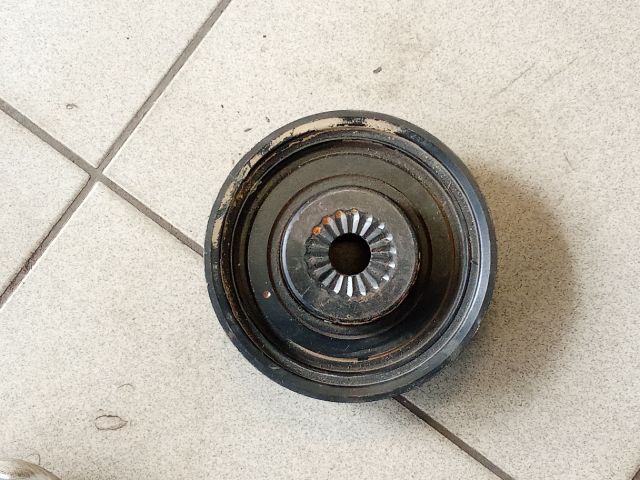 bontott VW GOLF VII Főtengely Szíjtárcsa