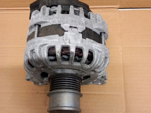 bontott VW GOLF VII Generátor