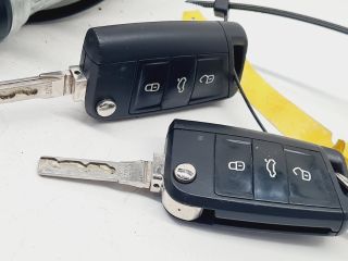 bontott VW GOLF VII Gyújtáskapcsoló Házzal