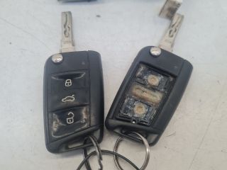 bontott VW GOLF VII Gyújtáskapcsoló Házzal