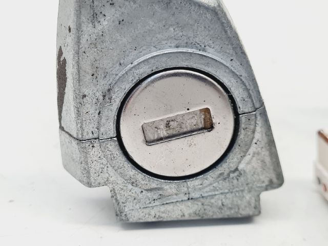 bontott VW GOLF VII Gyújtáskapcsoló Házzal