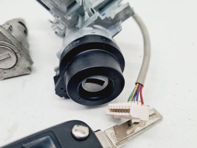 bontott VW GOLF VII Gyújtáskapcsoló Házzal