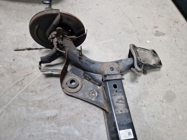 bontott VW GOLF VII Hátsó Híd (Tárcsafékes)