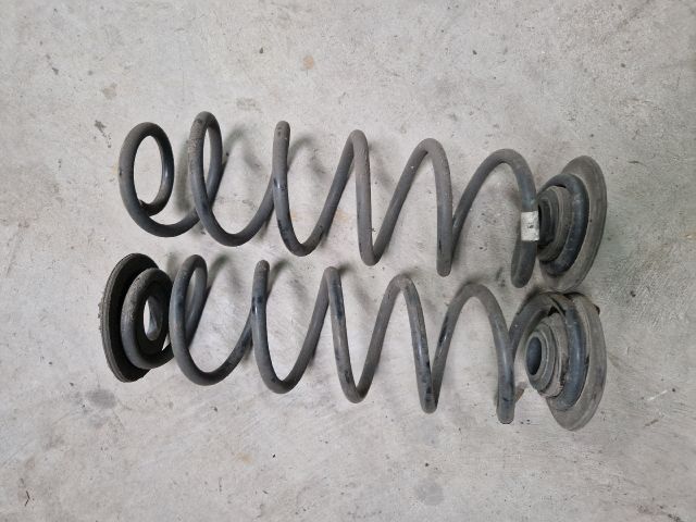 bontott VW GOLF VII Hátsó Rugó Pár