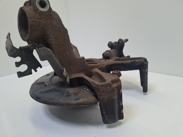 bontott VW GOLF VII Jobb első Csonkállvány Kerékaggyal