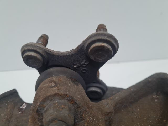 bontott VW GOLF VII Jobb első Csonkállvány Kerékaggyal