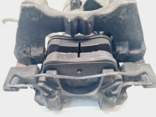 bontott VW GOLF VII Jobb hátsó Féknyereg Munkahengerrel