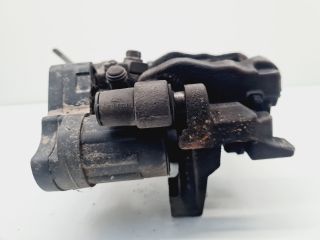 bontott VW GOLF VII Jobb hátsó Féknyereg Munkahengerrel