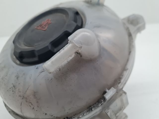 bontott VW GOLF VII Kiegyenlítő Tartály