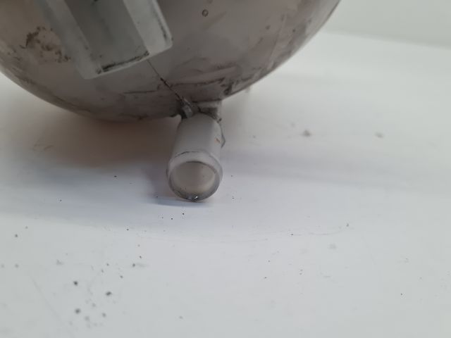 bontott VW GOLF VII Kiegyenlítő Tartály