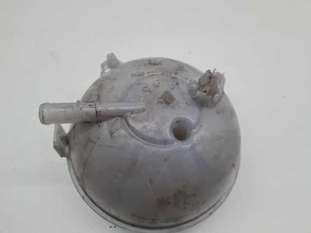 bontott VW GOLF VII Kiegyenlítő Tartály