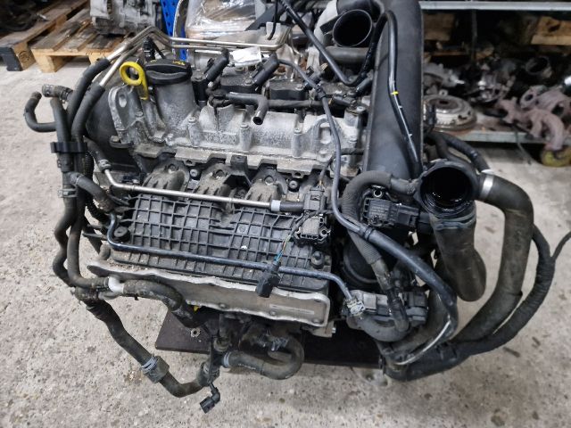 bontott VW GOLF VII Komplett Motor (Segédberendezésekkel)