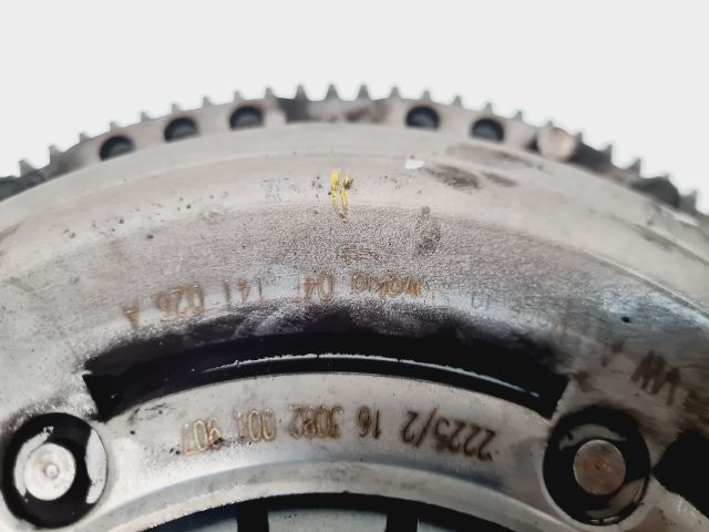 bontott VW GOLF VII Kuplung Szett Lendkerékkel