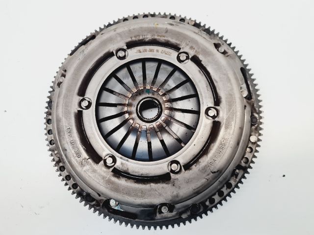 bontott VW GOLF VII Kuplung Szett Lendkerékkel