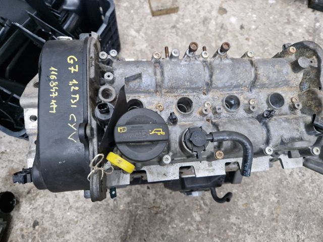 bontott VW GOLF VII Motor (Fűzött blokk hengerfejjel)