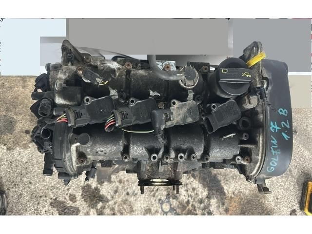 bontott VW GOLF VII Motor (Fűzött blokk hengerfejjel)