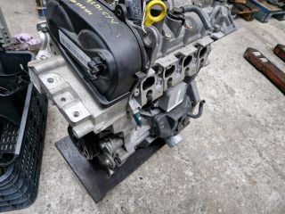 bontott VW GOLF VII Motor (Fűzött blokk hengerfejjel)