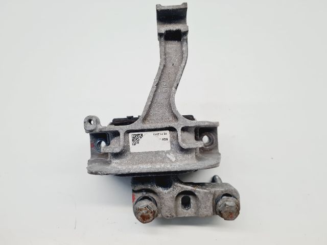 bontott VW GOLF VII Motor Tartó Bak (Fém)