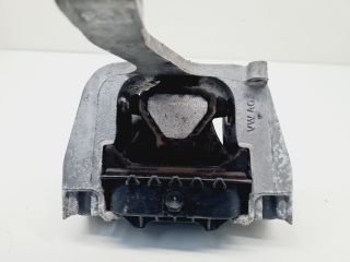 bontott VW GOLF VII Motor Tartó Bak (Fém)