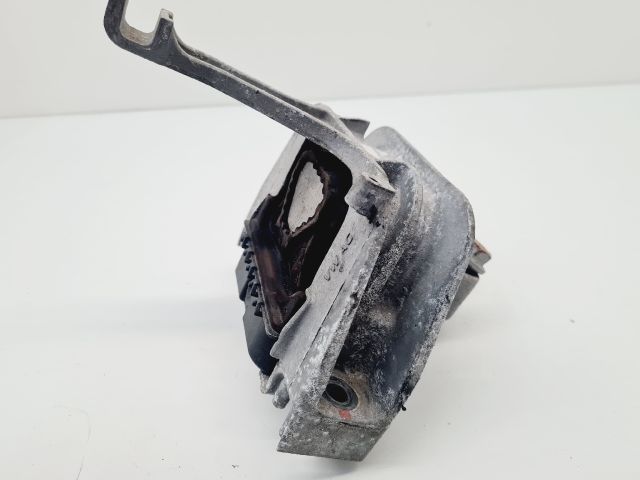 bontott VW GOLF VII Motor Tartó Bak (Fém)