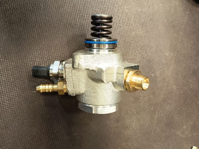 bontott VW GOLF VII Nagynyomású Szivattyú