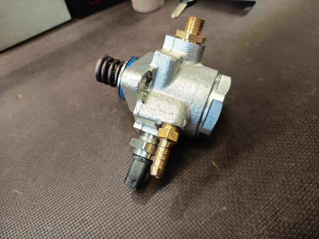 bontott VW GOLF VII Nagynyomású Szivattyú