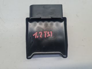 bontott VW GOLF VII Üzemanyag Szivattyú Relé