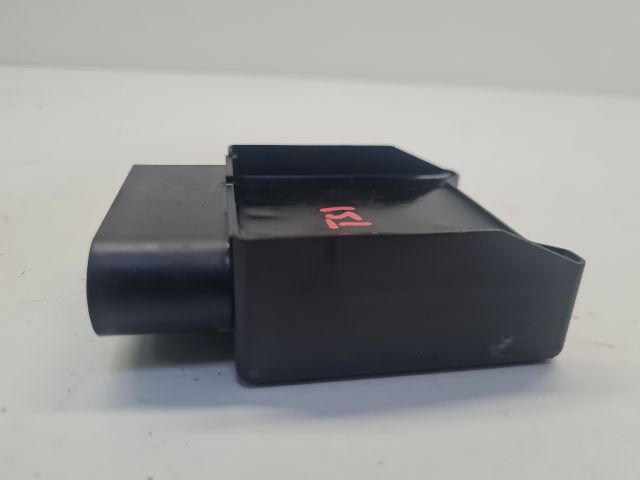 bontott VW GOLF VII Üzemanyag Szivattyú Relé