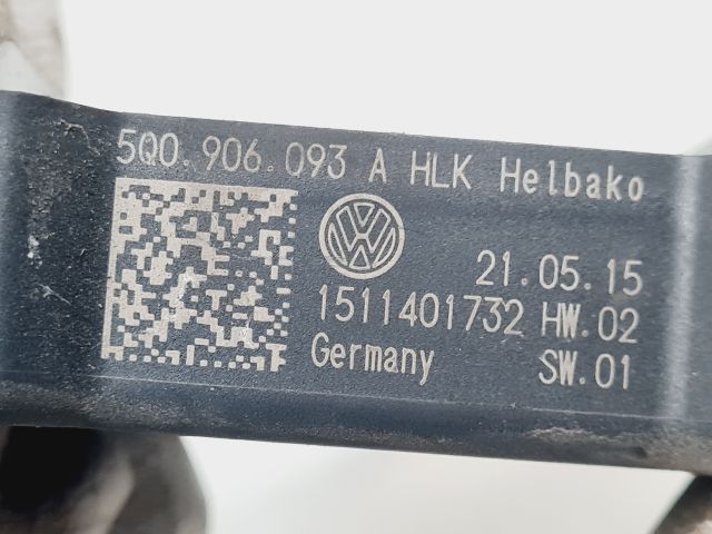 bontott VW GOLF VII Üzemanyag Szivattyú Relé