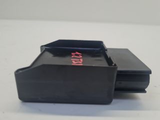 bontott VW GOLF VII Üzemanyag Szivattyú Relé