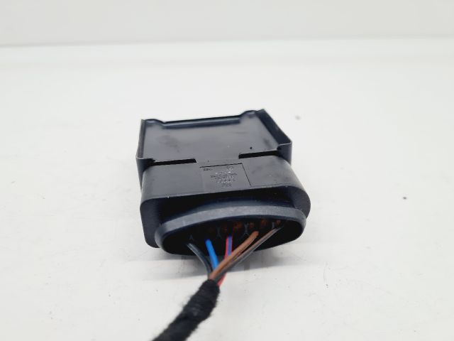 bontott VW GOLF VII Üzemanyag Szivattyú Relé