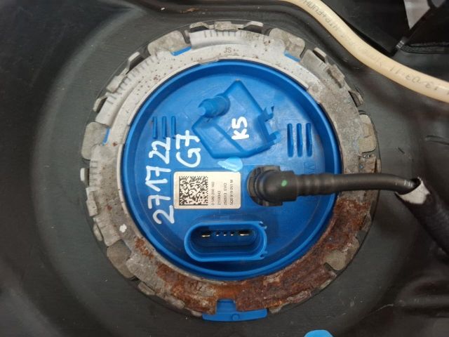 bontott VW GOLF VII Üzemanyag Szivattyú