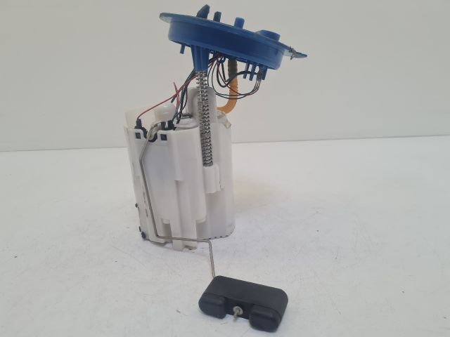 bontott VW GOLF VII Üzemanyag Szivattyú