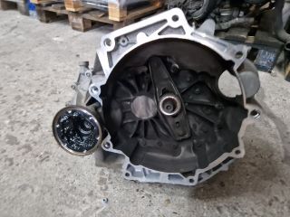 bontott VW GOLF VII Váltó (Mechanikus)