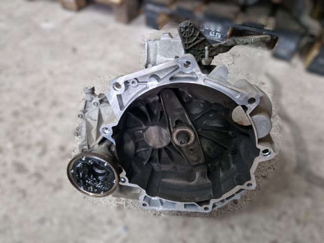 bontott VW GOLF VII Váltó (Mechanikus)