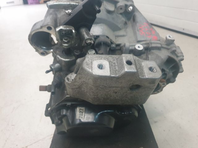 bontott VW GOLF VII Váltó (Mechanikus)