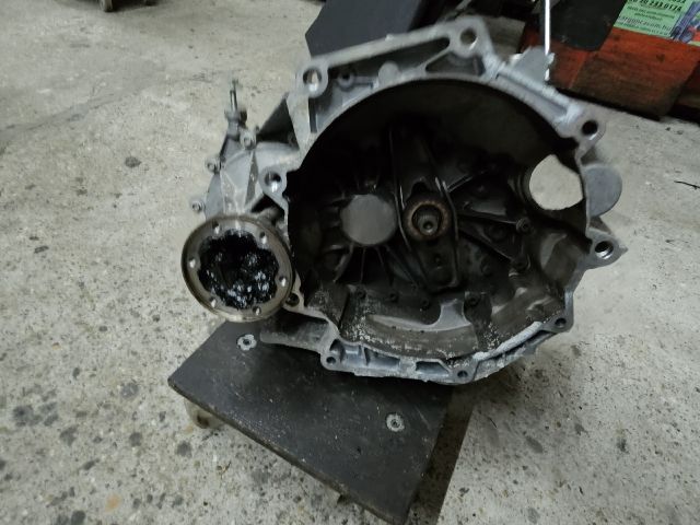 bontott VW GOLF VII Váltó (Mechanikus)