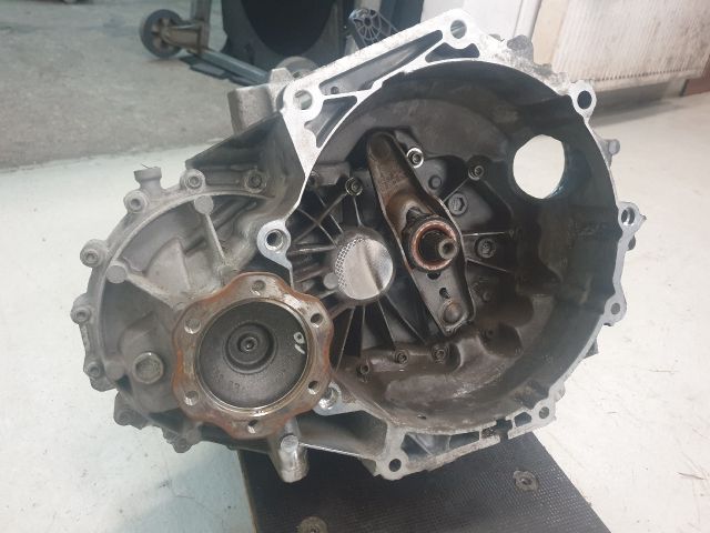 bontott VW GOLF VII Váltó (Mechanikus)