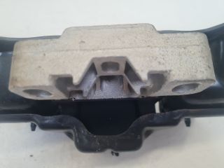 bontott VW GOLF VII Váltó Tartó Bak (Pozíciófüggetlen)