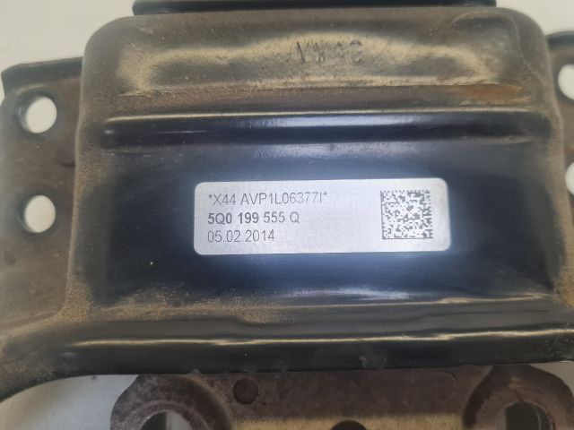 bontott VW GOLF VII Váltó Tartó Bak (Pozíciófüggetlen)