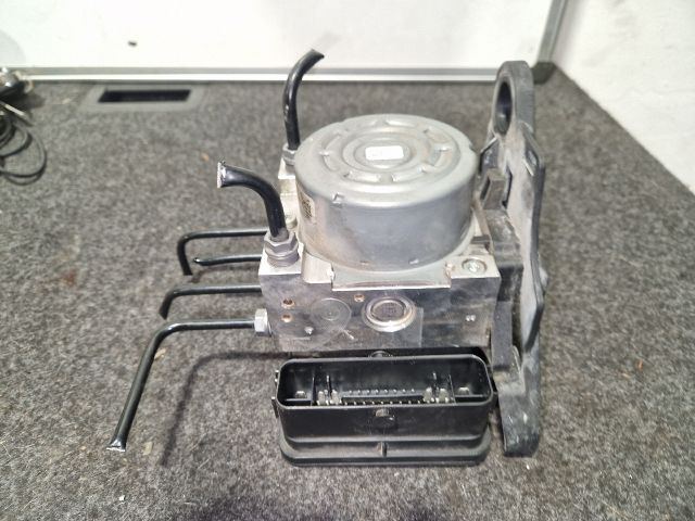 bontott VW GOLF VII ABS Kocka