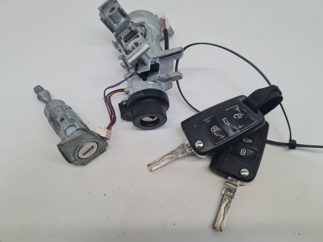 bontott VW GOLF VII Gyújtáskapcsoló Házzal