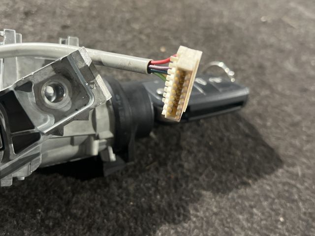 bontott VW GOLF VII Gyújtáskapcsoló Házzal