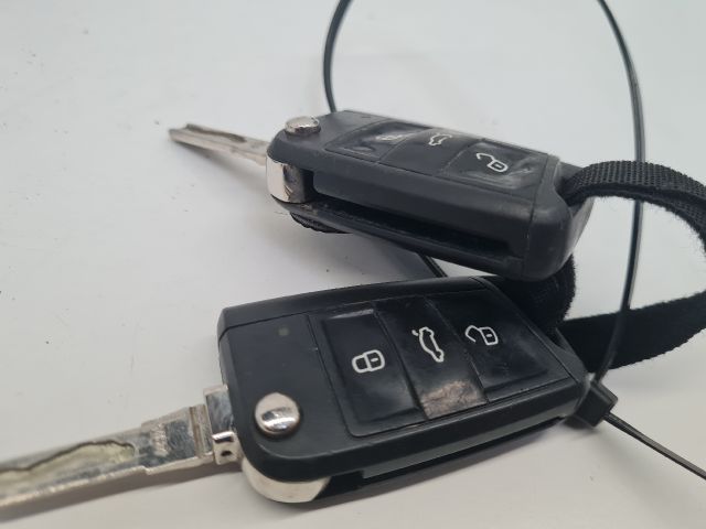 bontott VW GOLF VII Gyújtáskapcsoló Házzal