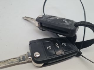 bontott VW GOLF VII Gyújtáskapcsoló Házzal