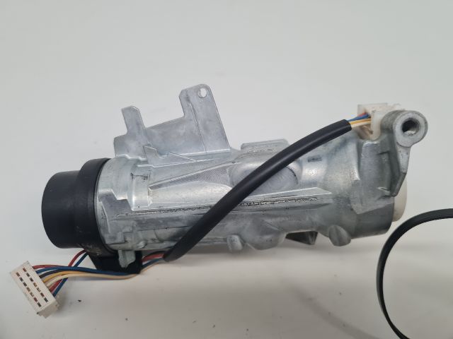 bontott VW GOLF VII Gyújtáskapcsoló Házzal