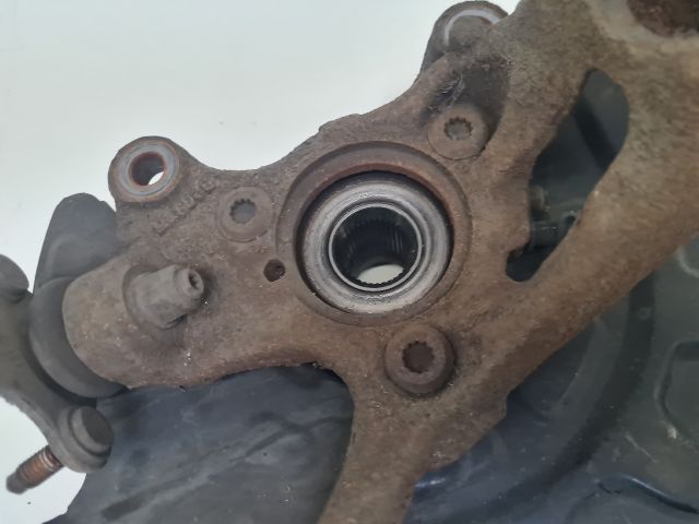 bontott VW GOLF VII Jobb első Csonkállvány Kerékaggyal