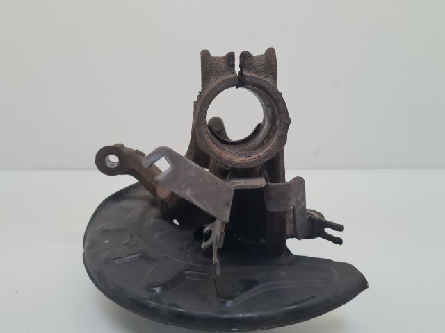 bontott VW GOLF VII Jobb első Csonkállvány Kerékaggyal