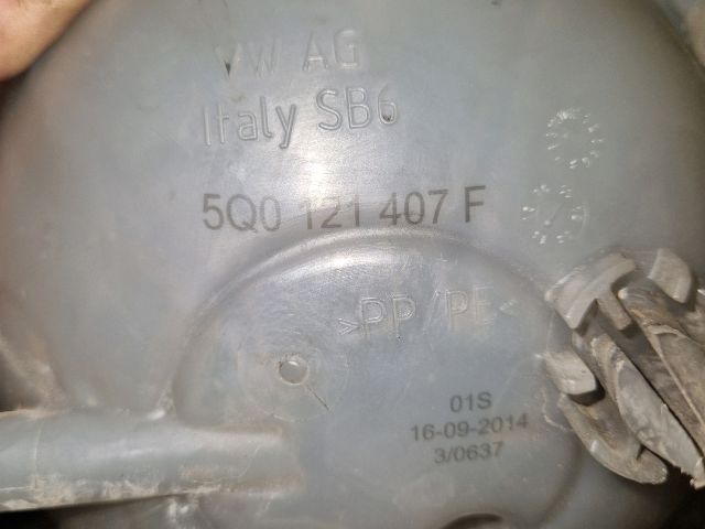 bontott VW GOLF VII Kiegyenlítő Tartály
